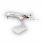 Модель самолета Airbus A350 Malaysia Airlines 19 см (с шасси)