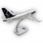 Модель самолета Embraer E175 LOT Polish Airlines 1:100