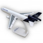 Модель грузового самолета McDonnell Douglas MD-11 Lufthansa Cargo 1:200
