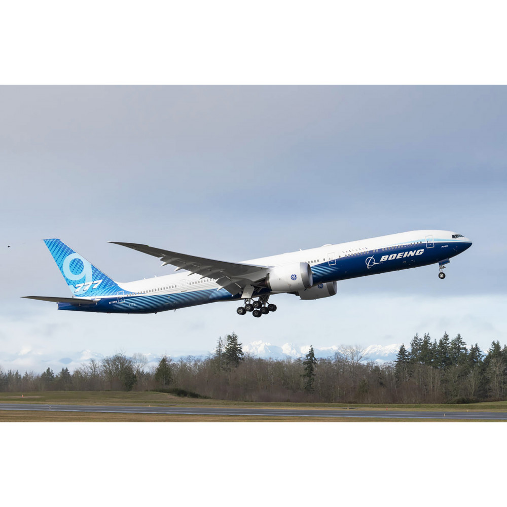 Модель самолета Boeing 777-9X House Color 1:400 LH4161